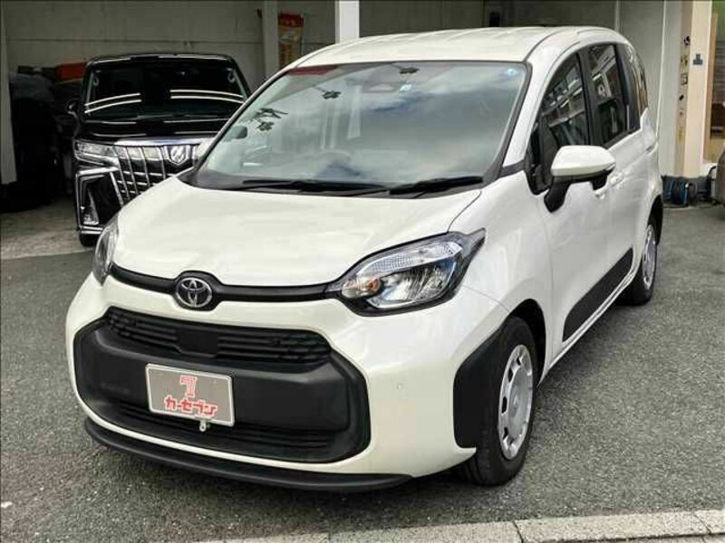 TOYOTA　SIENTA