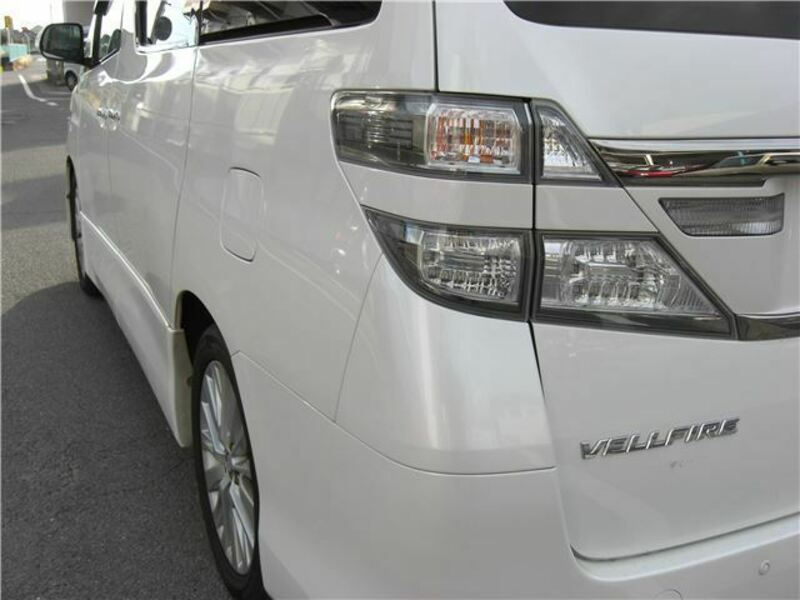 VELLFIRE-27