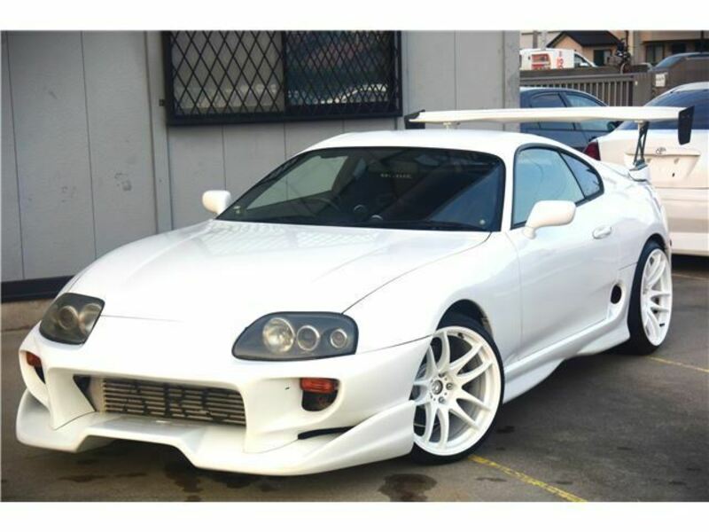 TOYOTA　SUPRA