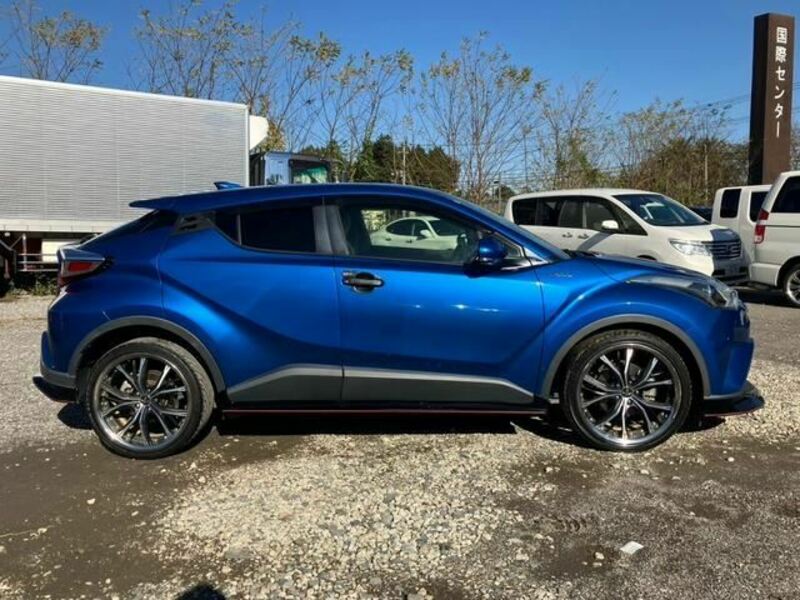 C-HR-7