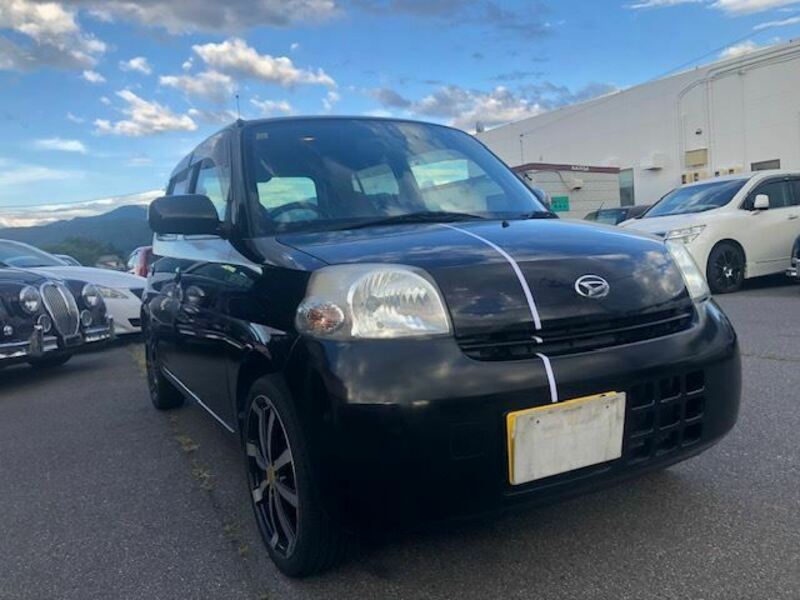 DAIHATSU　ESSE