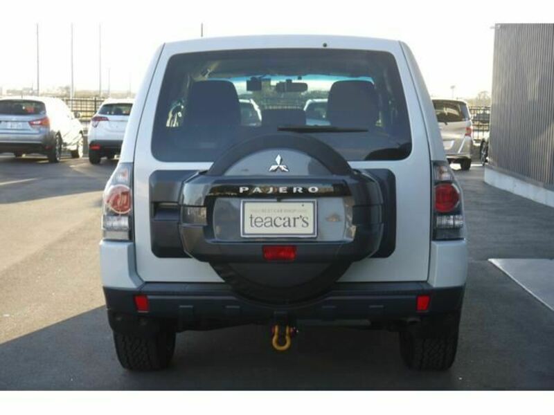 PAJERO-3