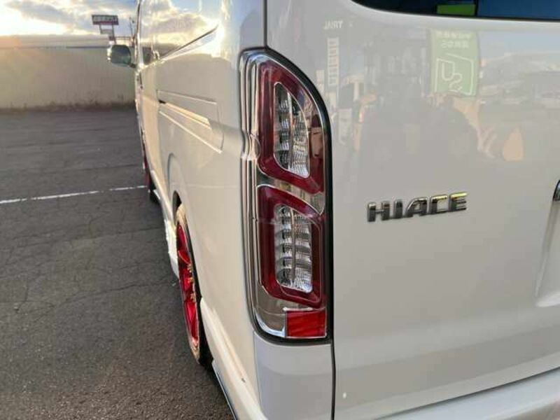 HIACE VAN-13