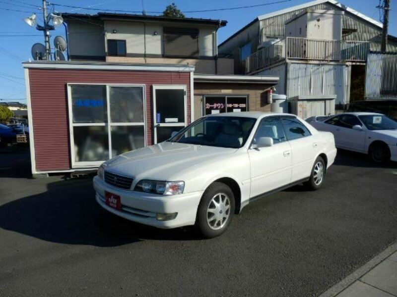 TOYOTA　CHASER