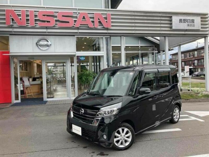 NISSAN DAYZ ROOX