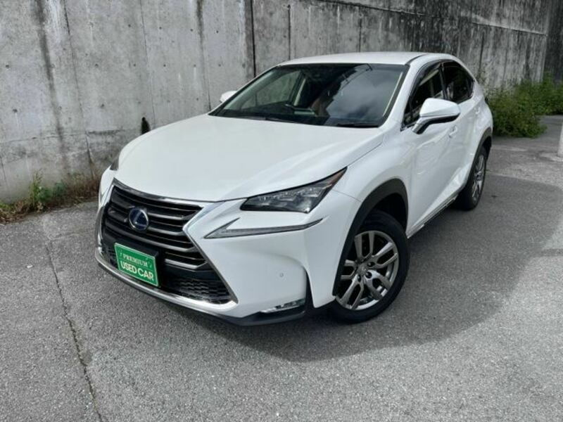 LEXUS　NX