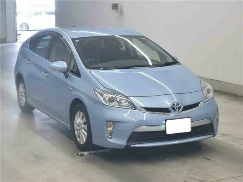 TOYOTA　PRIUS PHV