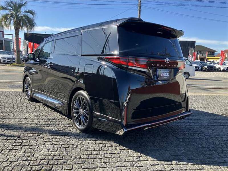 VELLFIRE-1