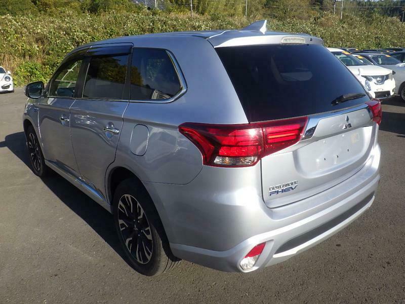 OUTLANDER PHEV-49