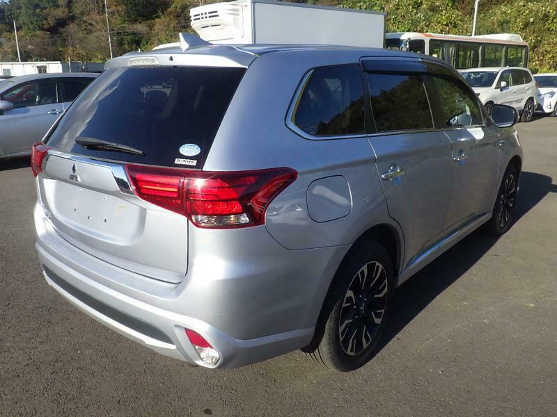 OUTLANDER PHEV-51