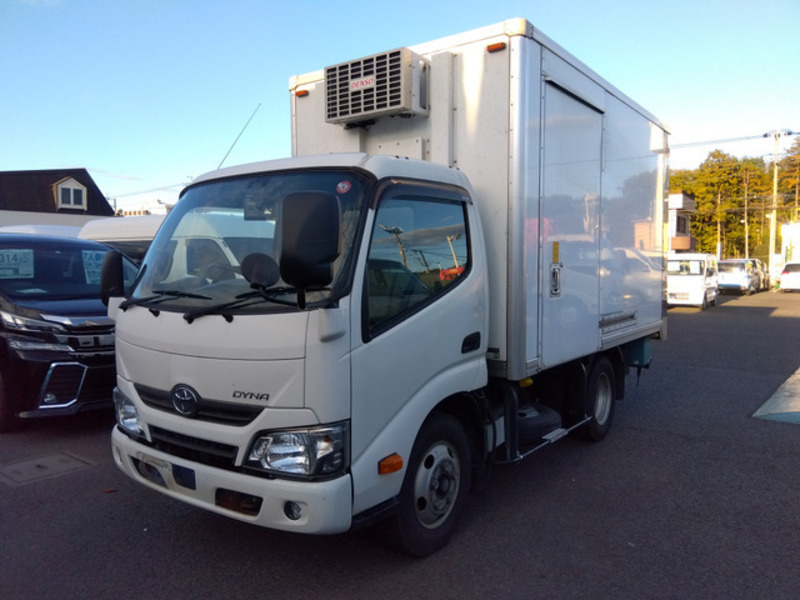 TOYOTA　DYNA