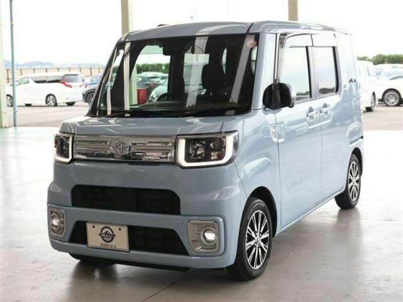 TOYOTA PIXIS MEGA