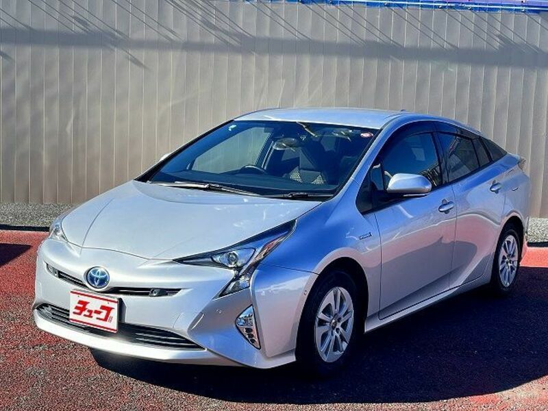 TOYOTA　PRIUS