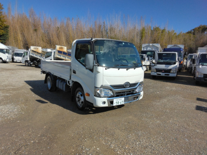 TOYOTA　DYNA