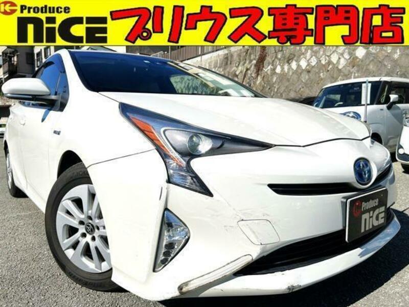 TOYOTA　PRIUS