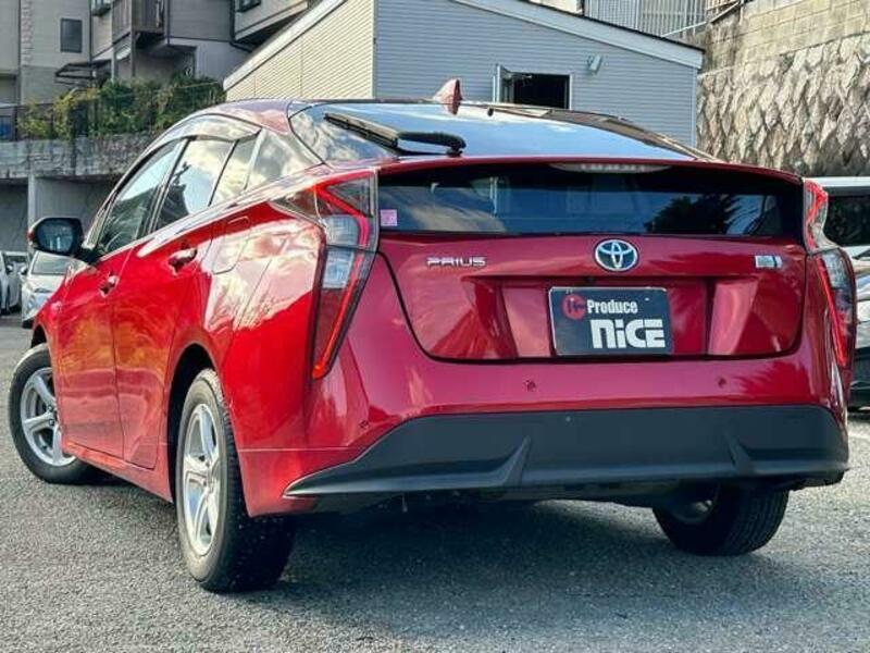 PRIUS-4