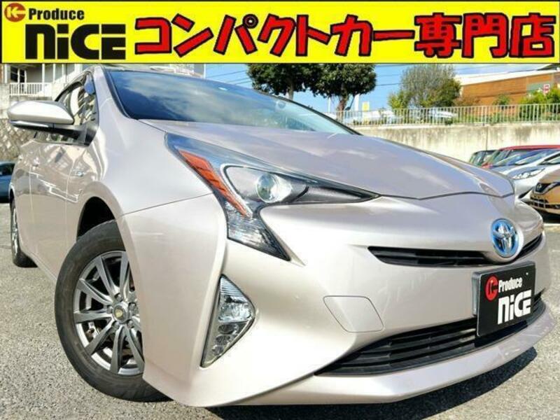 TOYOTA　PRIUS