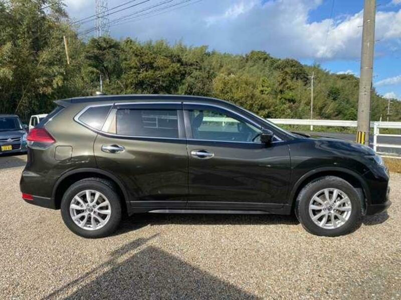 X-TRAIL-6