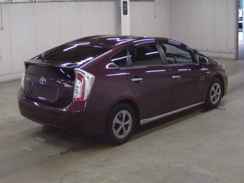 PRIUS-4