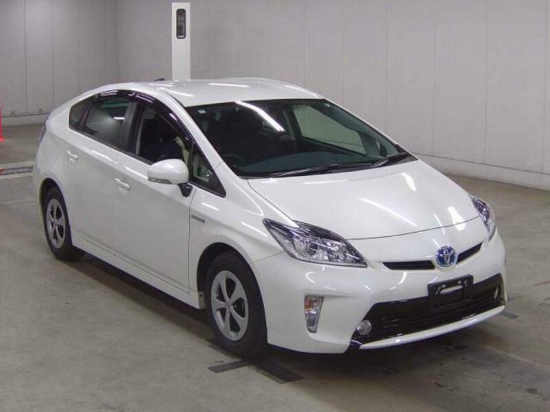 TOYOTA　PRIUS