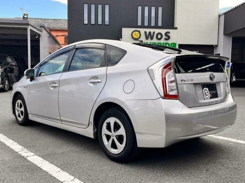 PRIUS-6