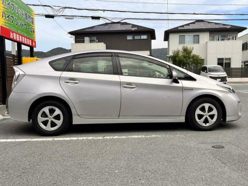 PRIUS-3