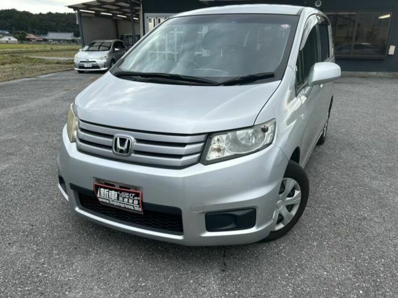 HONDA　FREED SPIKE