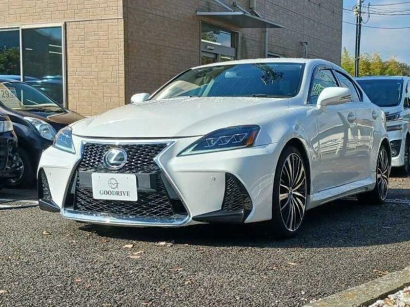 LEXUS　IS