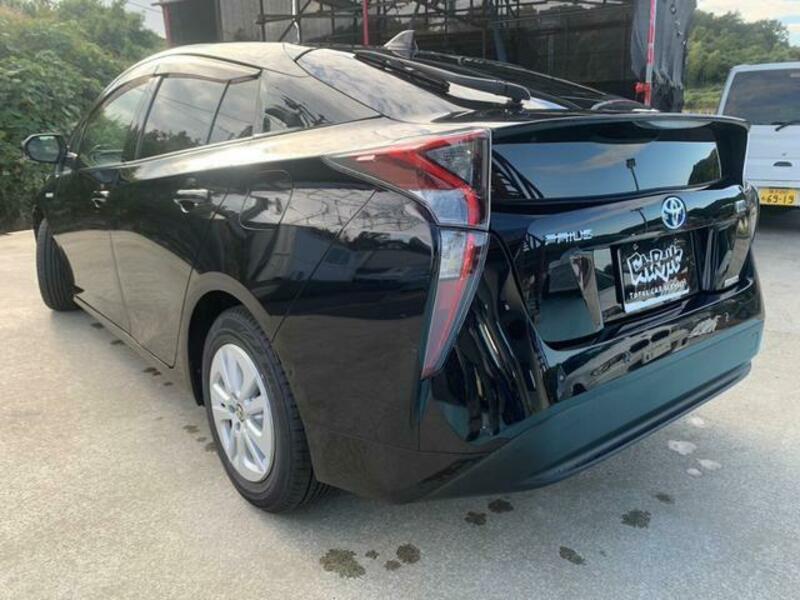 PRIUS-4