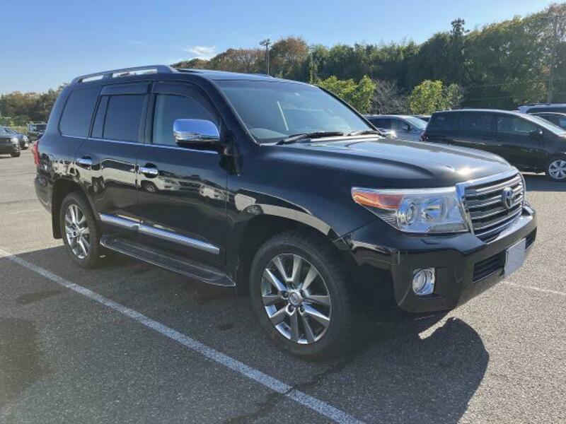 TOYOTA　LAND CRUISER