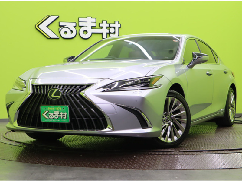 LEXUS　ES