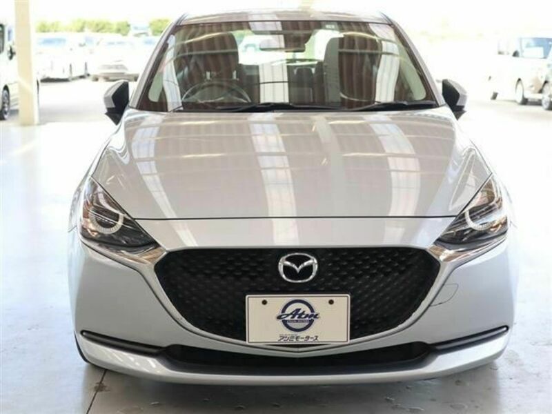 MAZDA2-1