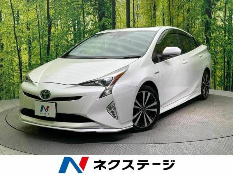 TOYOTA　PRIUS