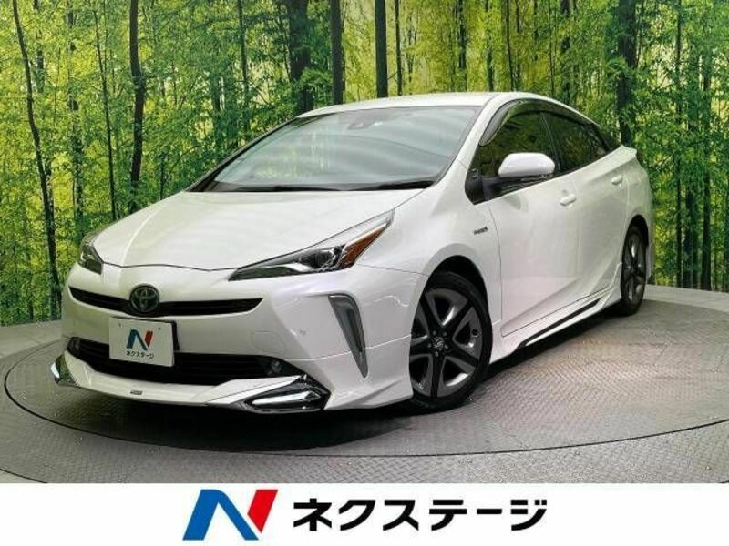 TOYOTA　PRIUS