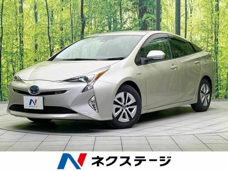 TOYOTA　PRIUS