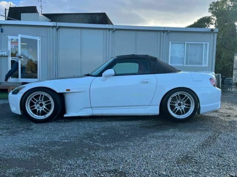 S2000-8