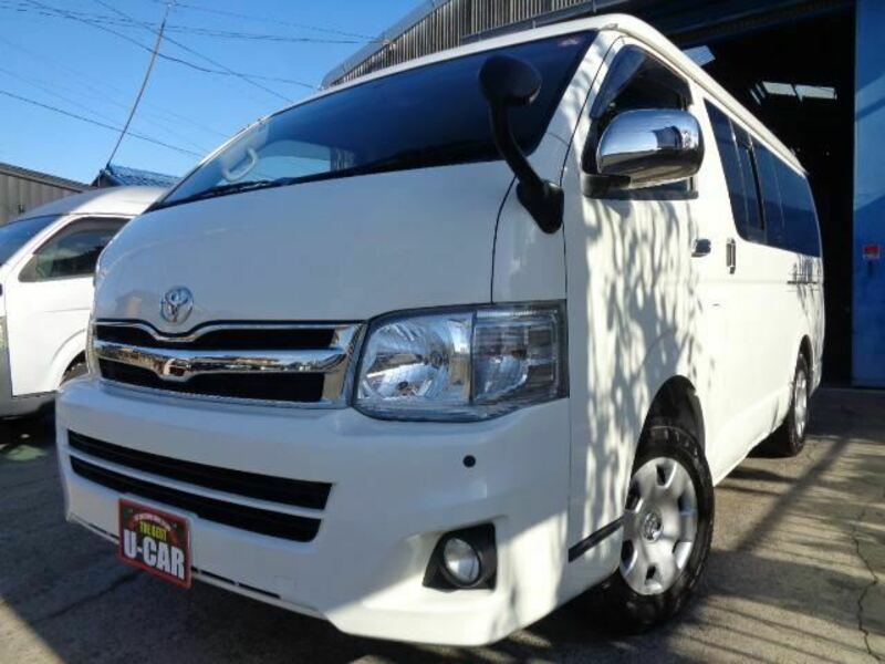 TOYOTA　HIACE VAN