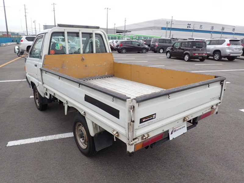 TOWNACE TRUCK