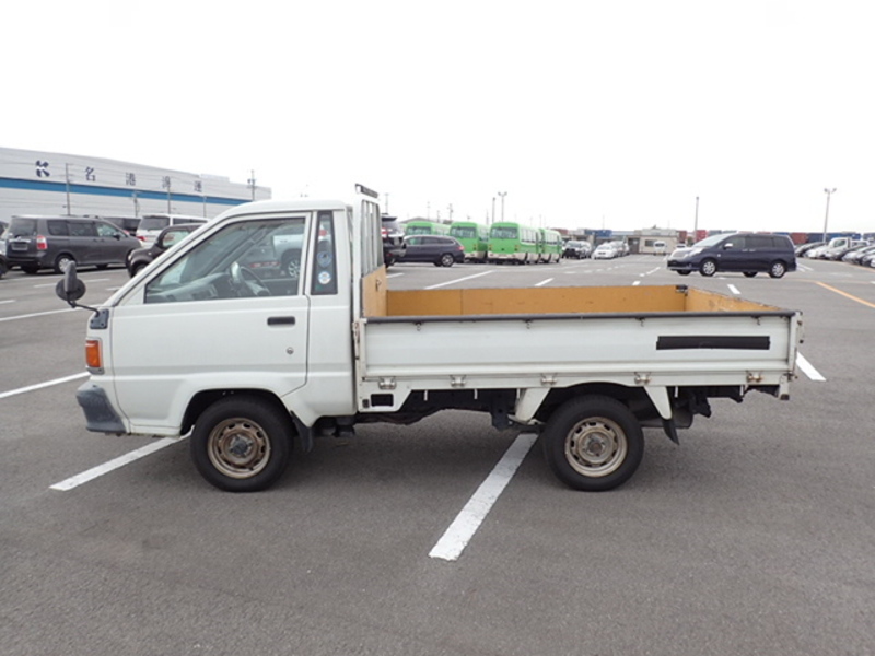 TOWNACE TRUCK