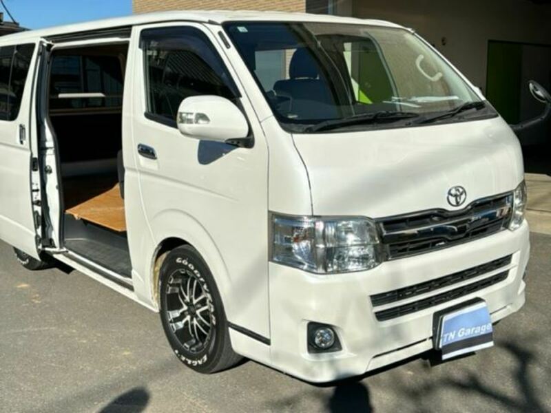 HIACE-7