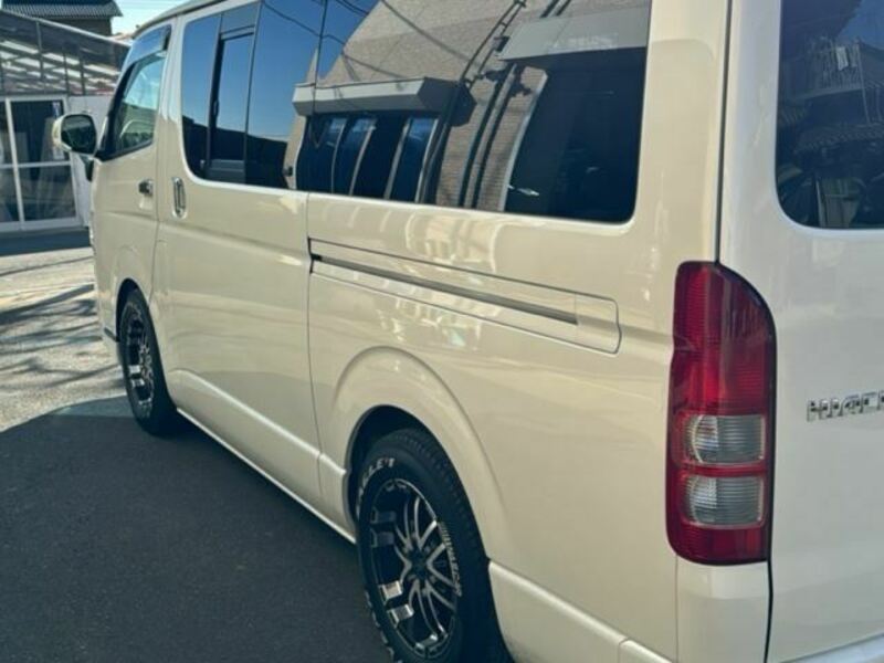 HIACE-9