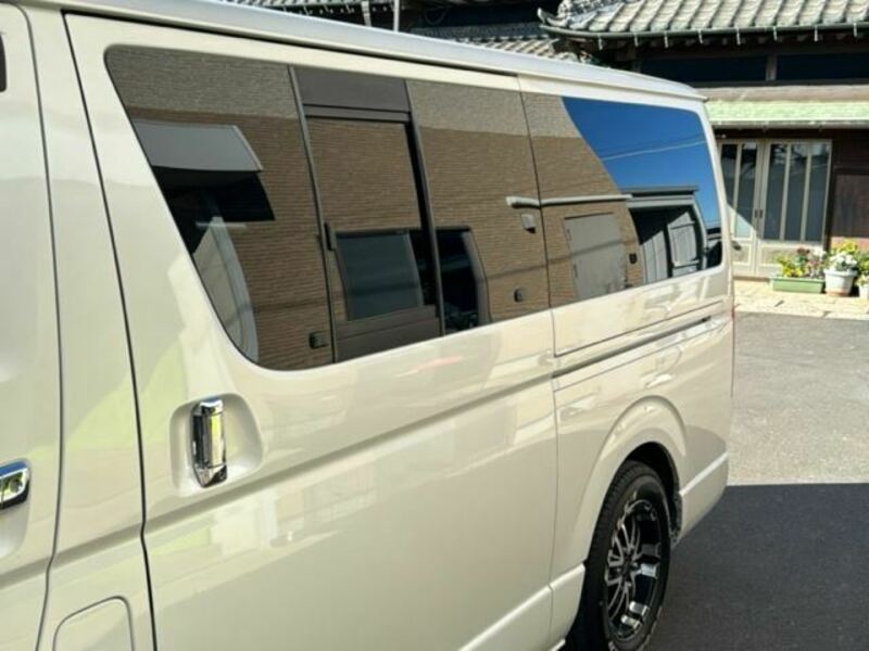 HIACE-10