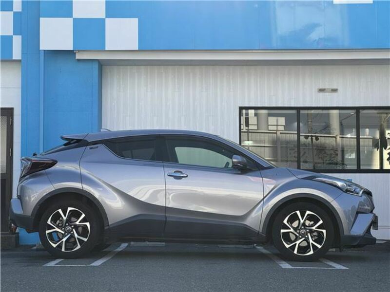 C-HR-4