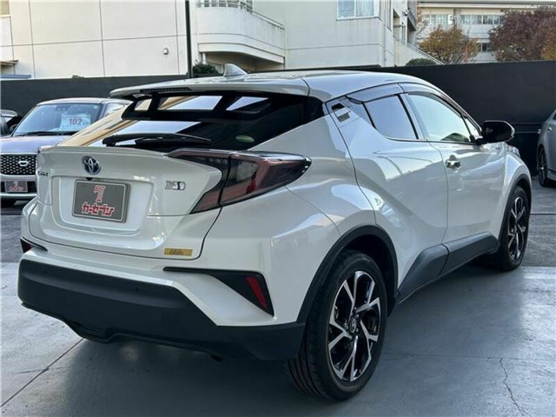 C-HR-4