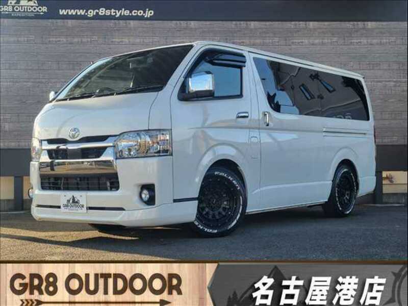 TOYOTA　HIACE VAN