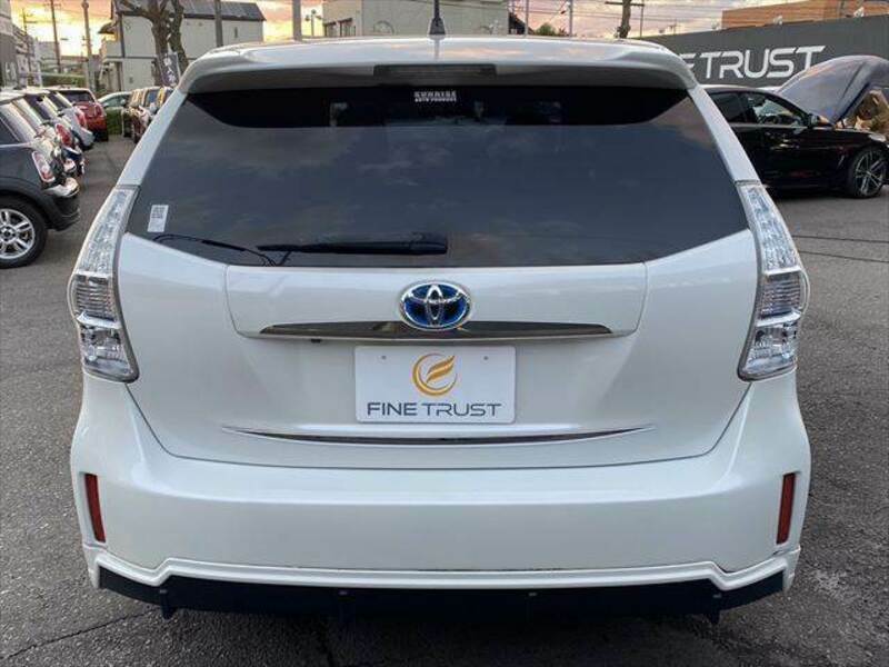 PRIUS ALPHA