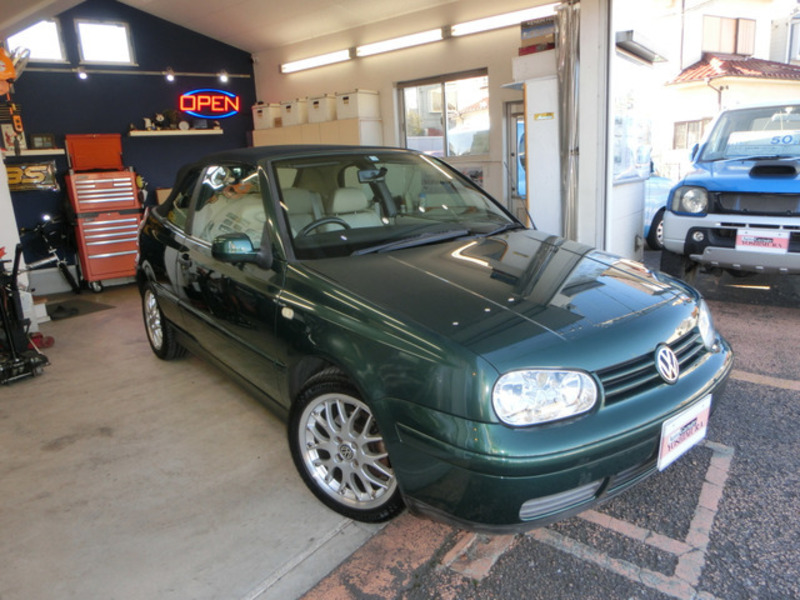 VOLKSWAGEN GOLF CABRIOLET