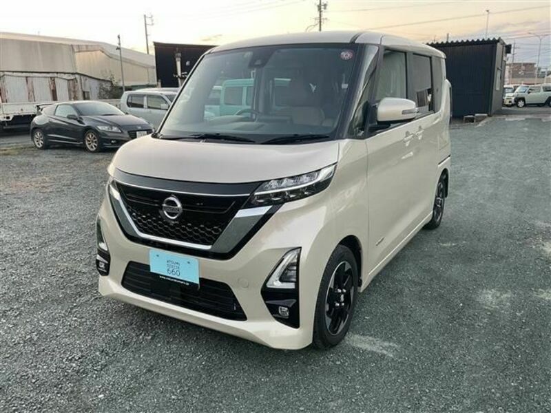 NISSAN ROOX