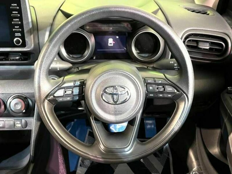 YARIS CROSS