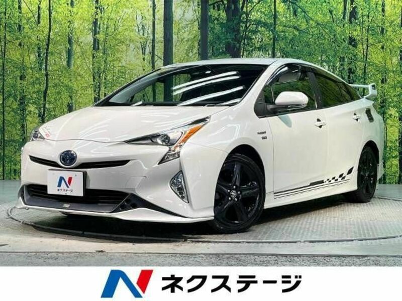 TOYOTA　PRIUS